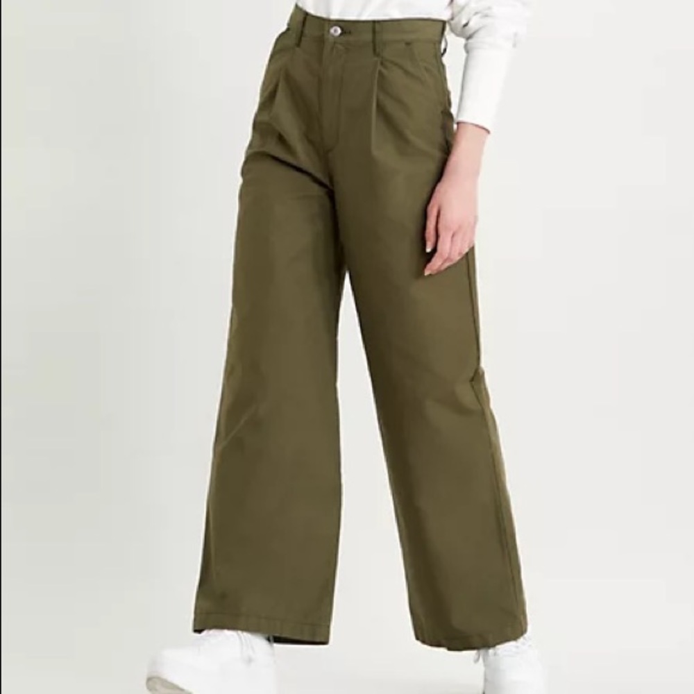 BNWT Levi’s Pleated High Loose Pants Twill Olive Green